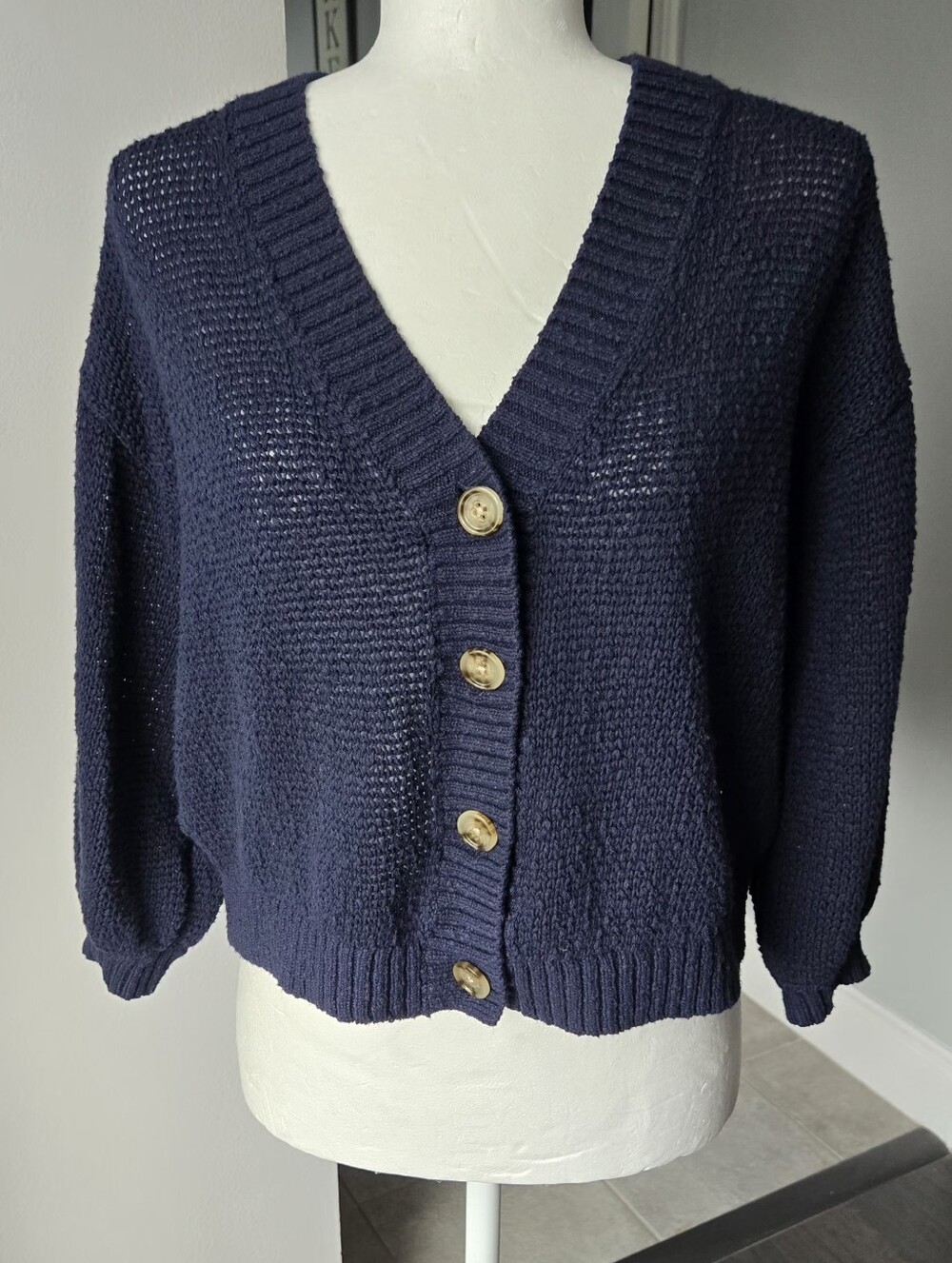 LOFT Dark Navy Blue Chunky Knit Cropped V-Neck Cardigan Sweater - Size M